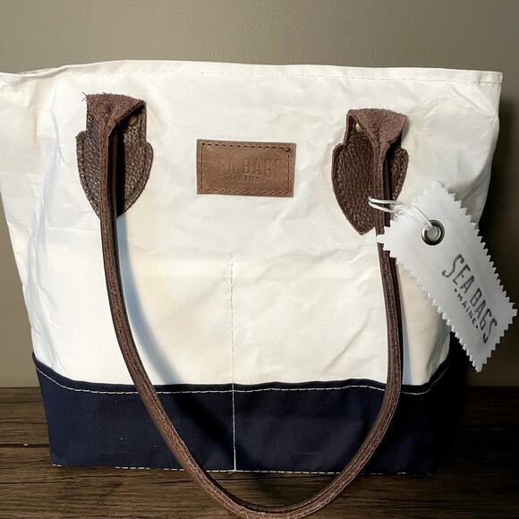 Sea Bags NWT Navy White Chebeague Handbag - Picture 1 of 9